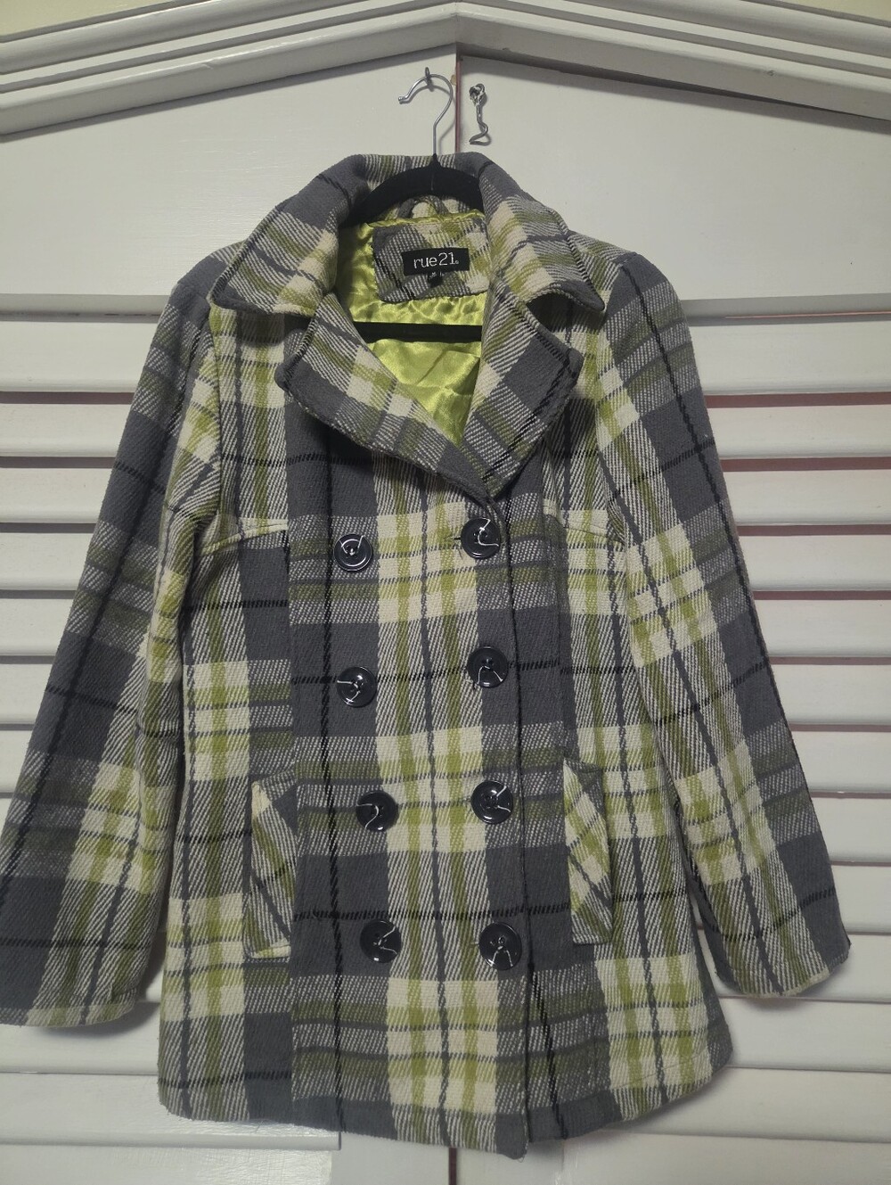 Rue21 Womens Gray and Lime Plaid Peacoat